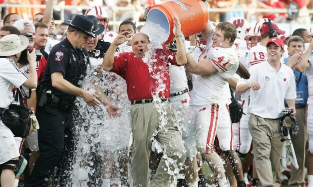What if Barry Alvarez was hired to coach the Miami Hurricanes in 2001?